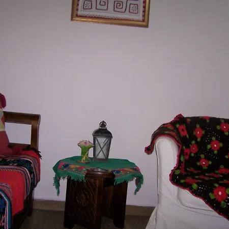 Daire Kastorio-villy's *